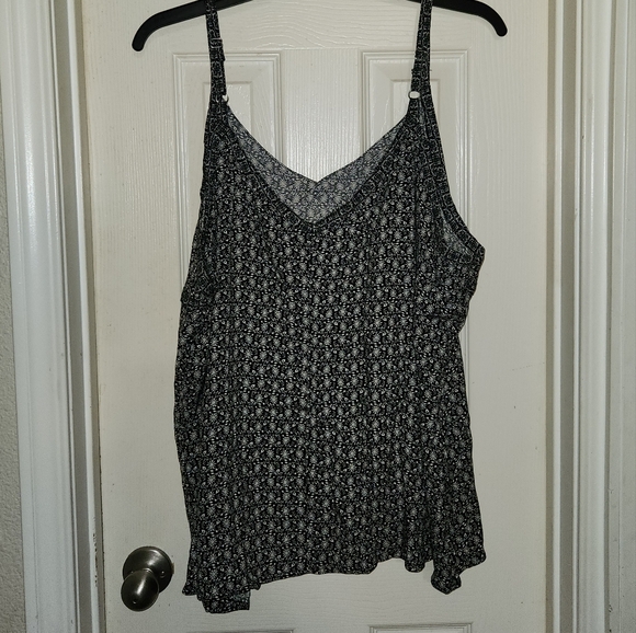 Maurices Mixed Floral Cami - Picture 3 of 11